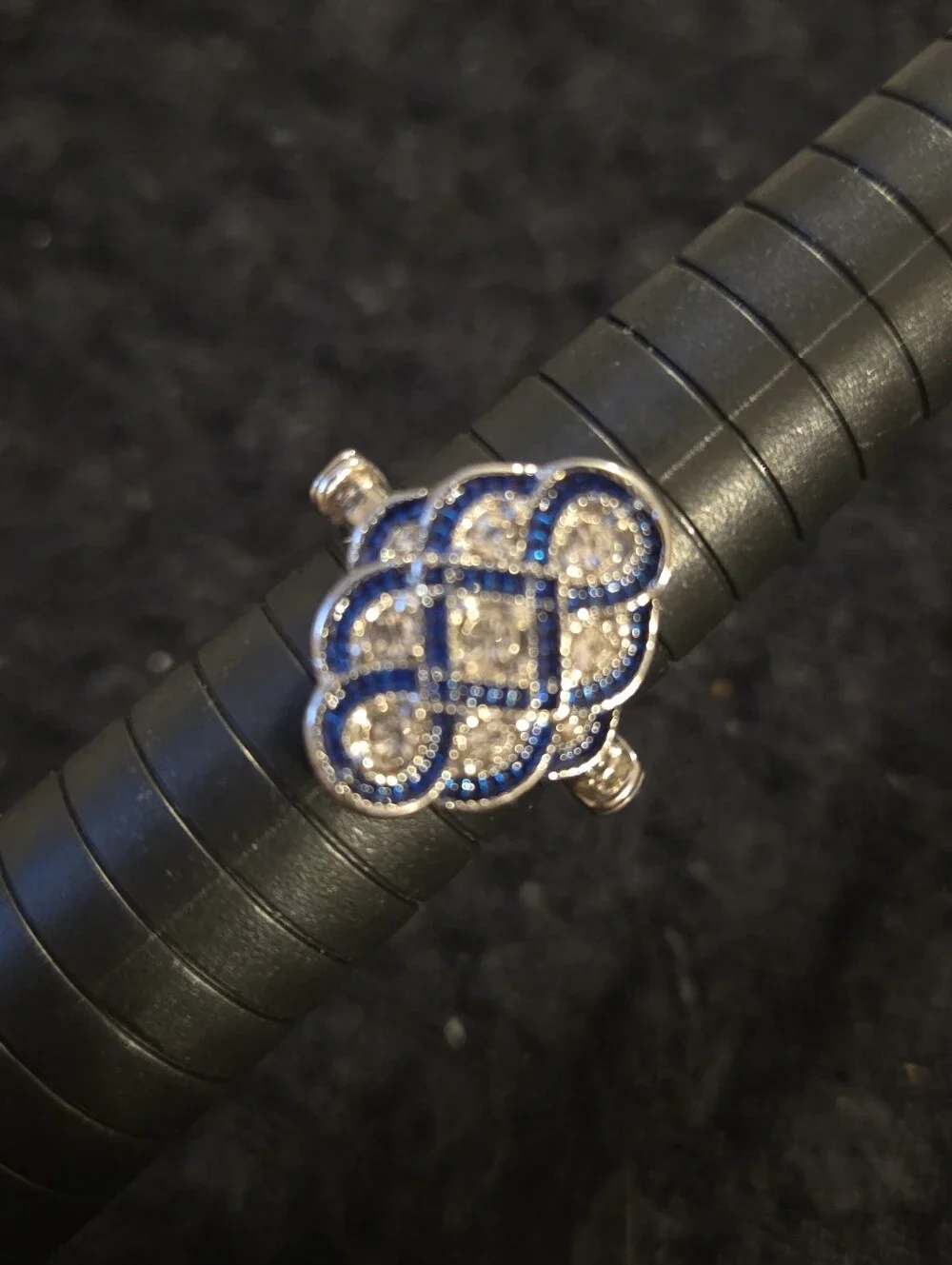 Vintage Art Deco Style Blue & White Stone Dinner Ring – Silver Tone Cos